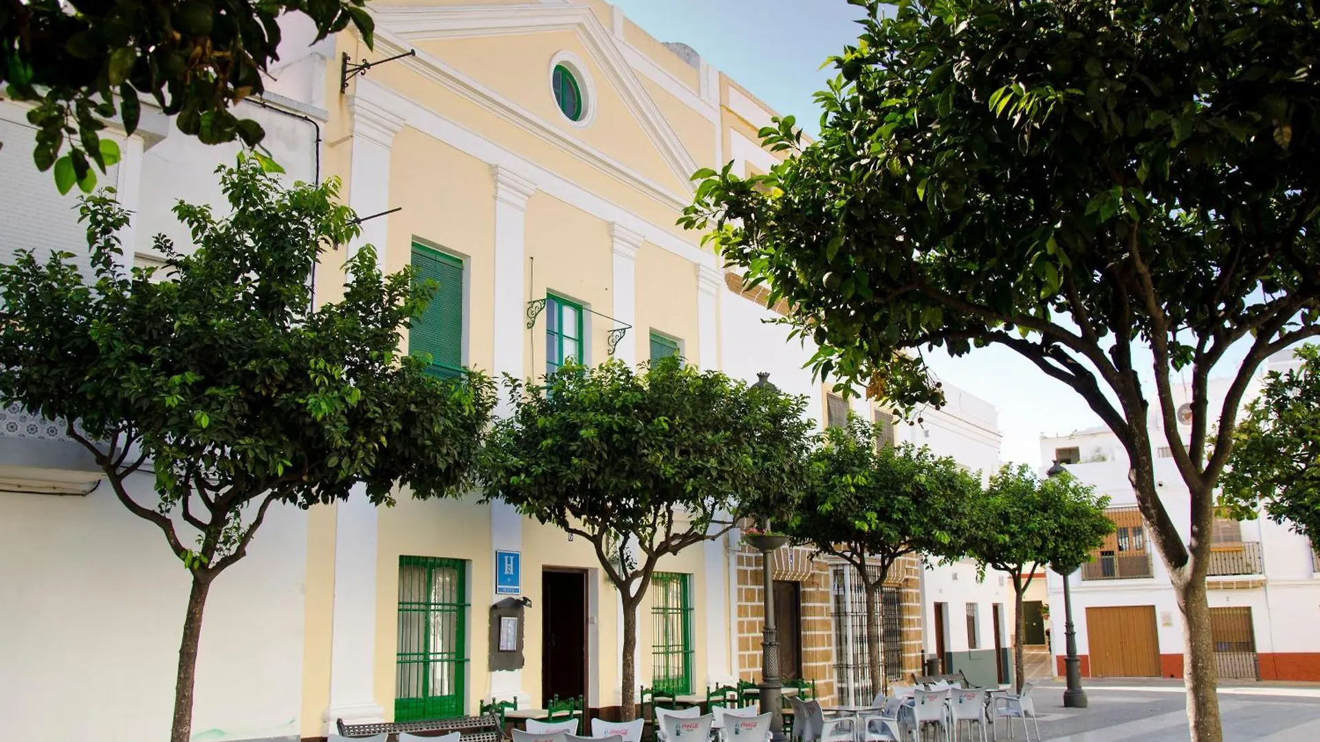 Hostal Sixto Rota 2*,